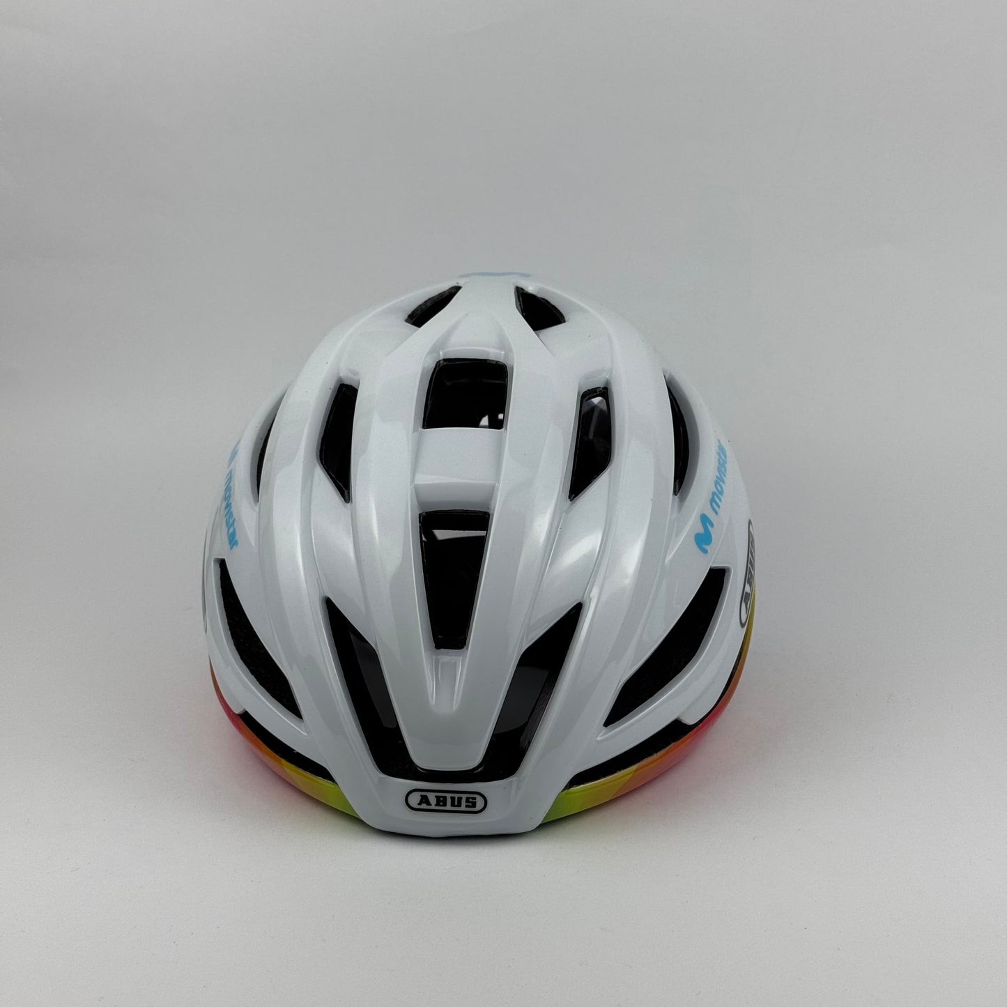 Casco movistar stromcheaser abus