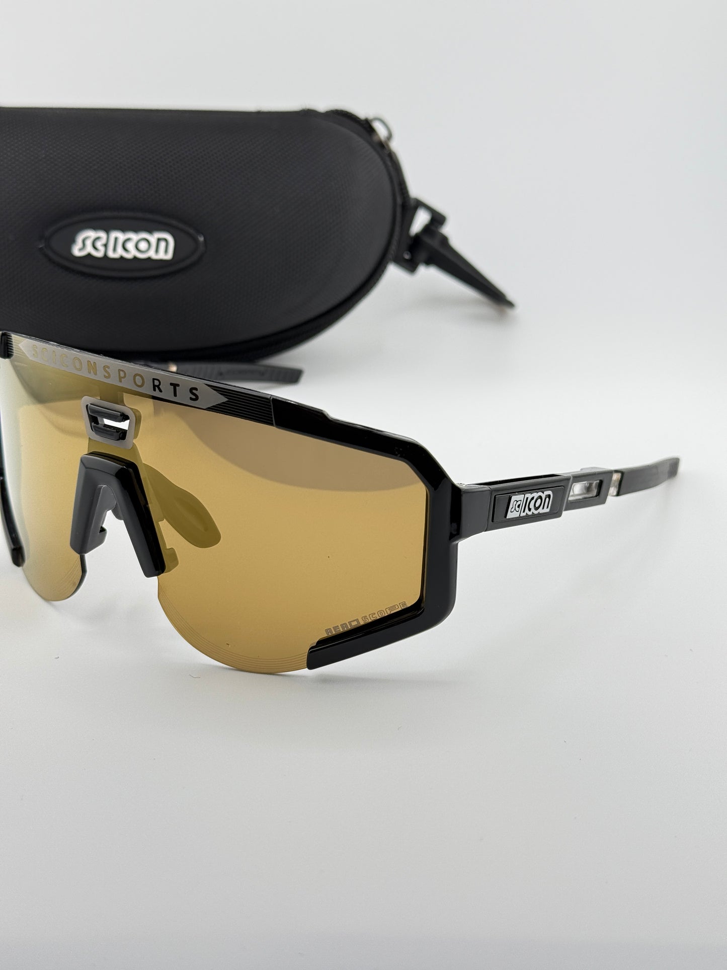 SCICON AEROSCOPE NEGRA DORADA 1 LENTE