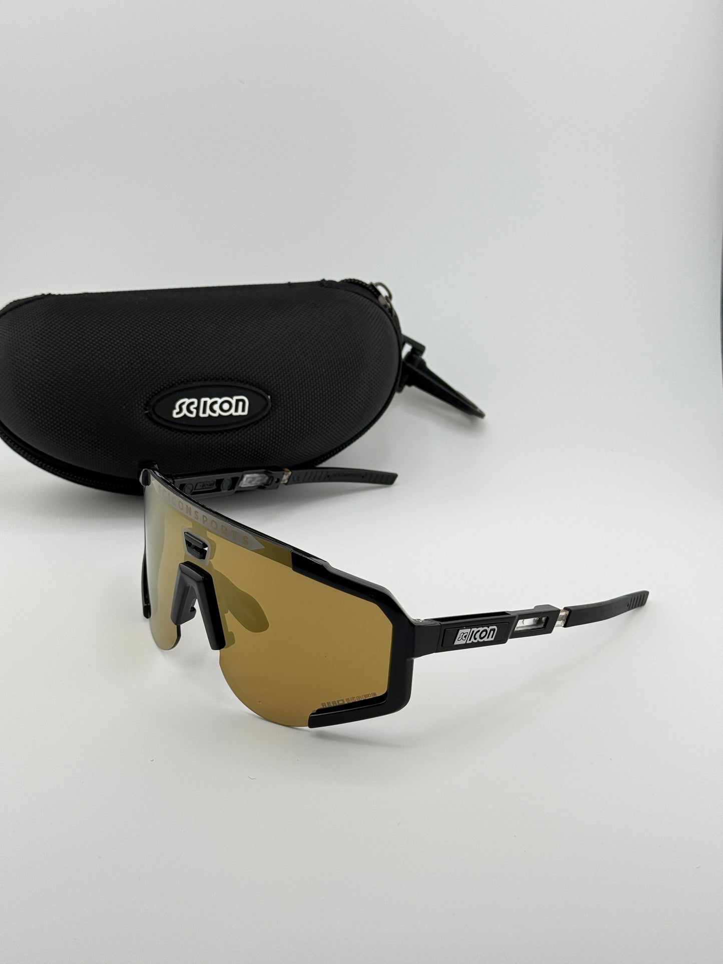 SCICON AEROSCOPE NEGRA DORADA 1 LENTE