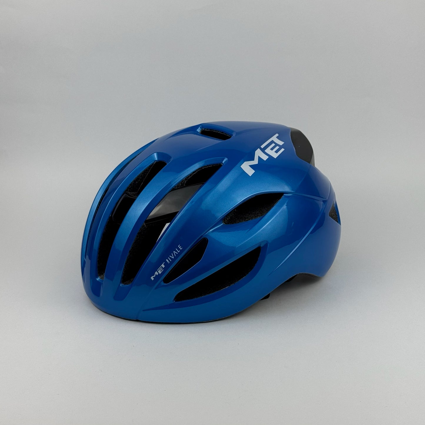 casco azul MET