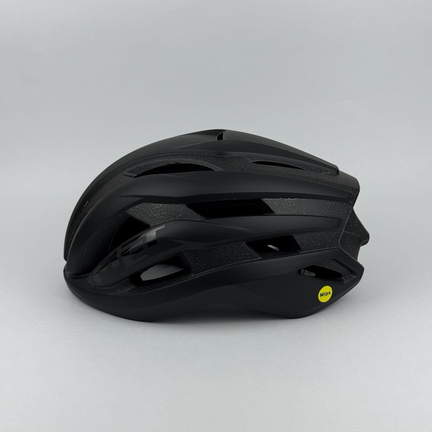 casco negro mate MET