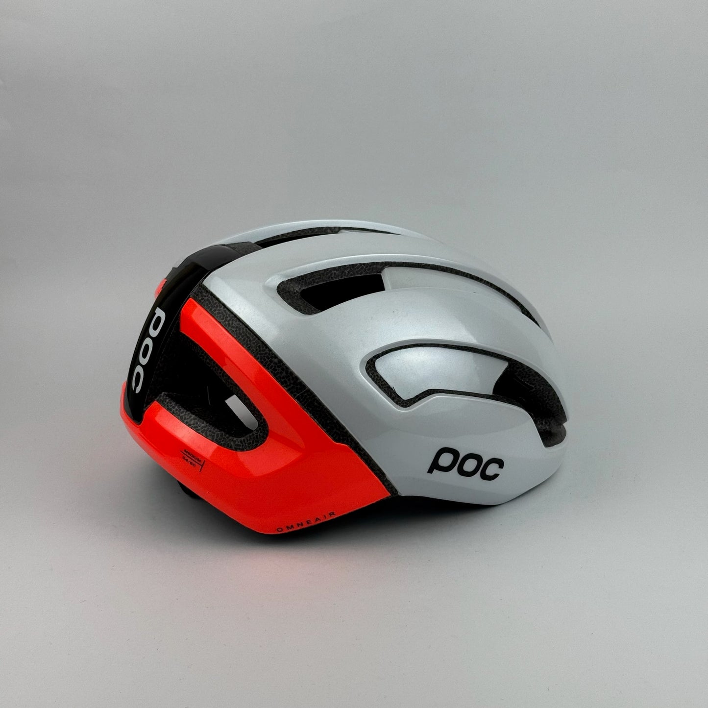 Casco blanco naranja OMNE AIR