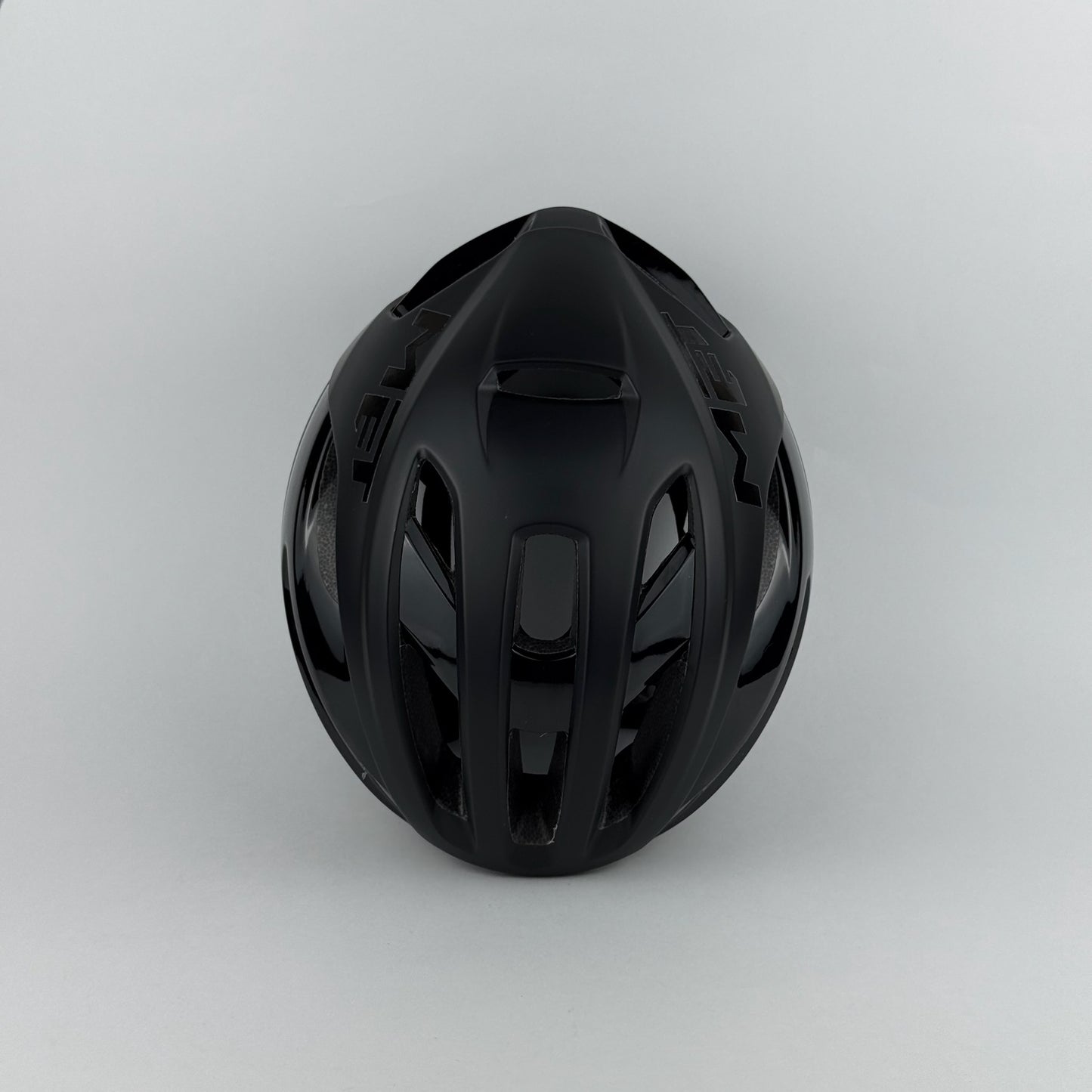 casco negro mate MET - Route Store Ctg