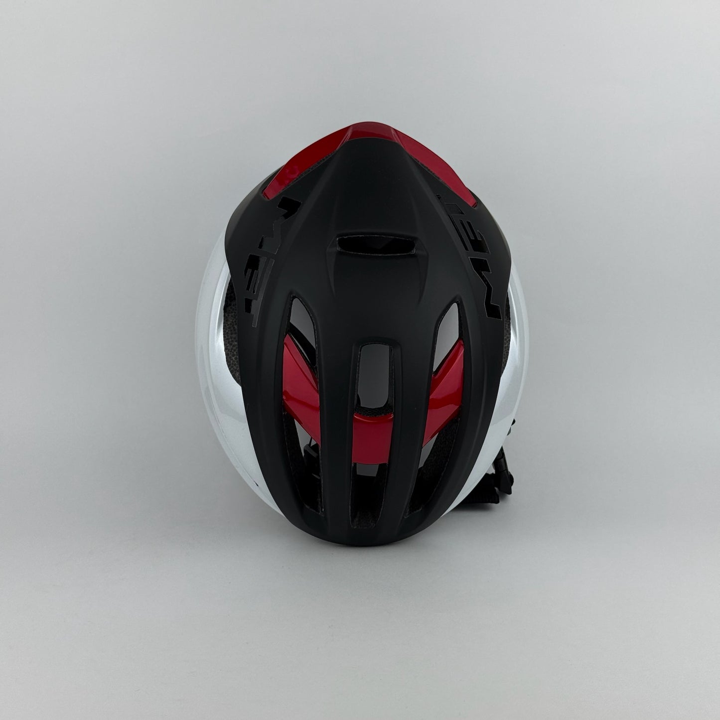 casco blanco con negro MET