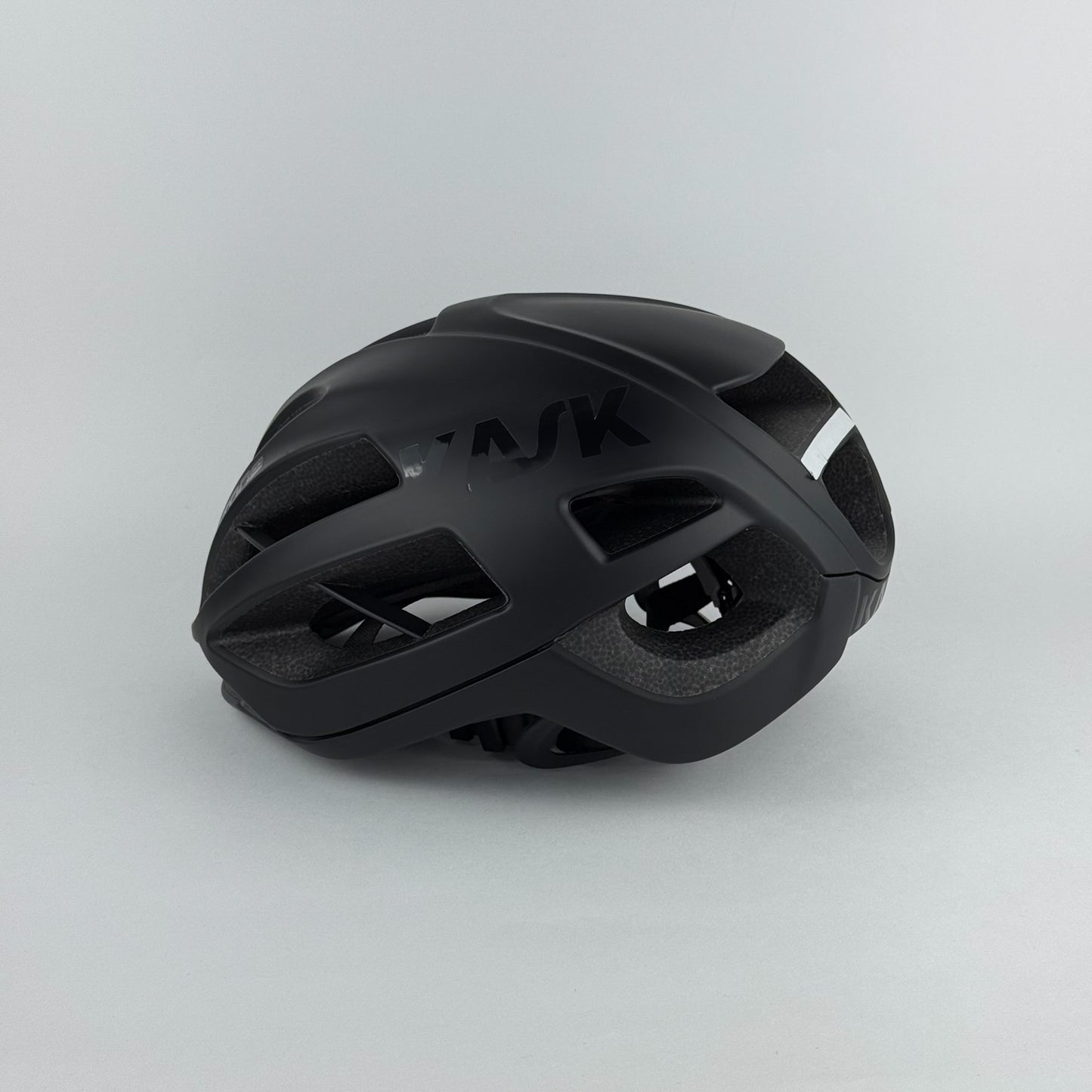 Casco negro mate letras negra KSK Proton