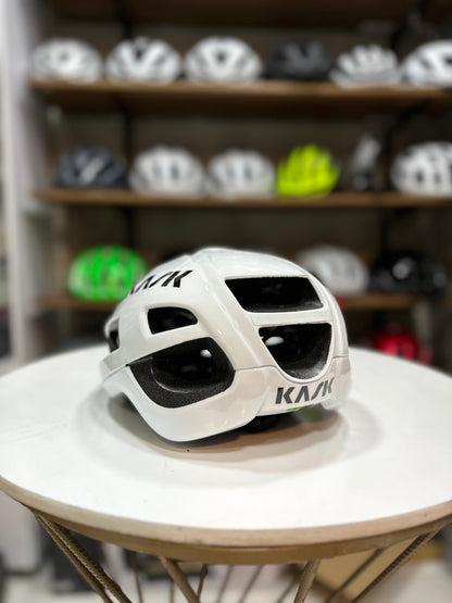 Casco protone blanco