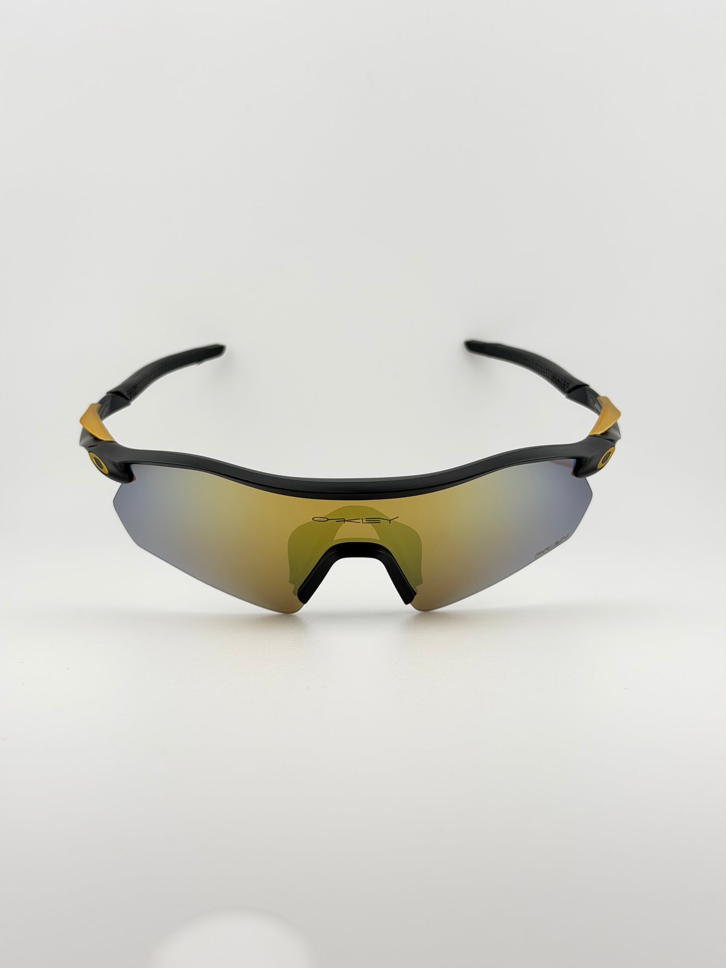 oakley RADAR PLATE NEGRA DORADA 1LENTE