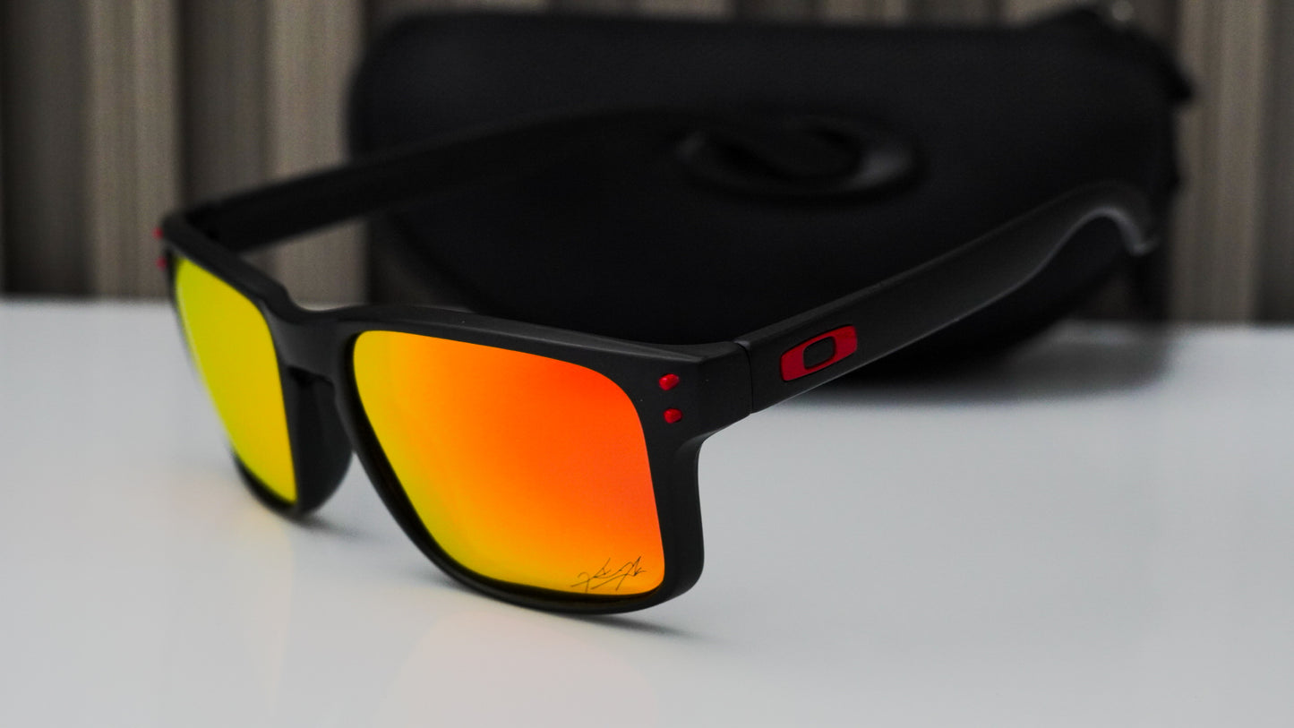 Oakley Holbrook negra lente rojo