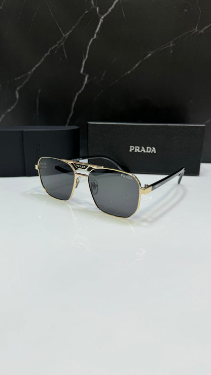 PRADA negras