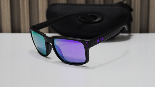 Oakley Holbrook negra mate lente púrpura