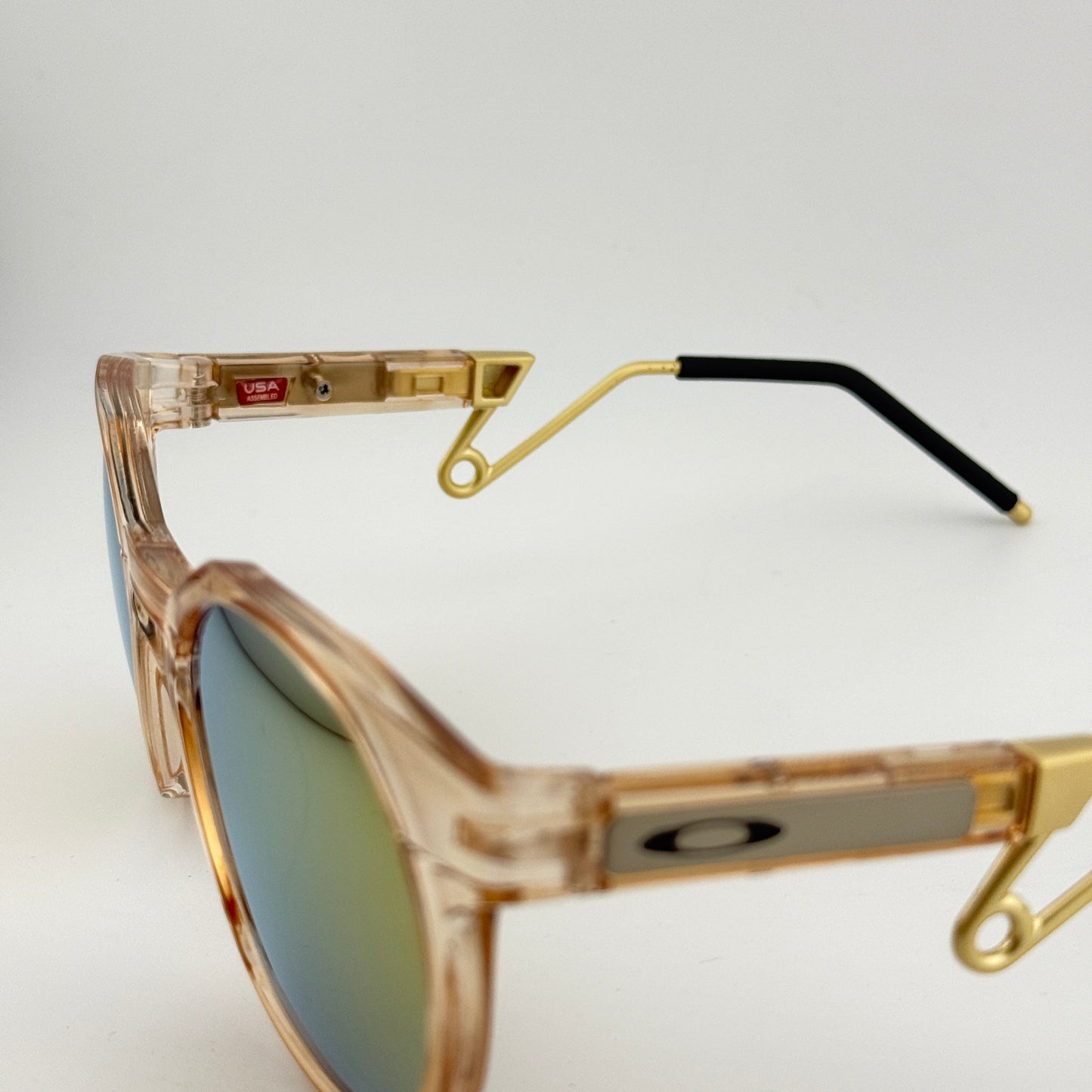 GAFA OK HSTN METAL DORADA