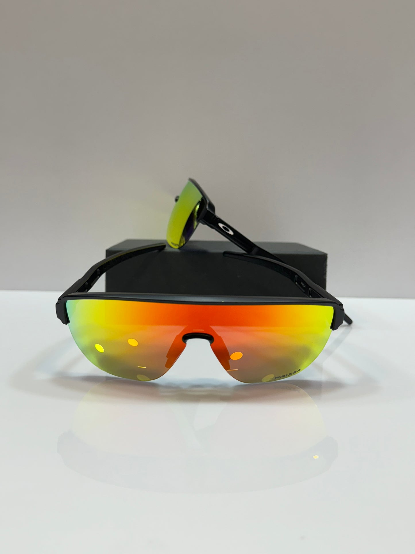 Oakley CORRIDOR negra lente rojo