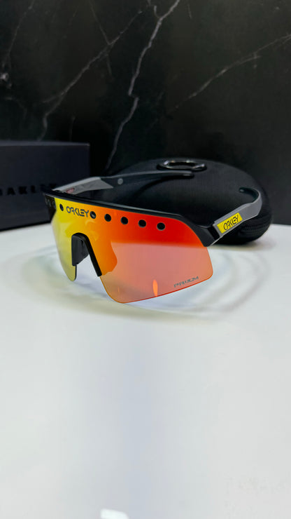 OAKLEY SUTRO SWEEP GRIS CON NEGRO