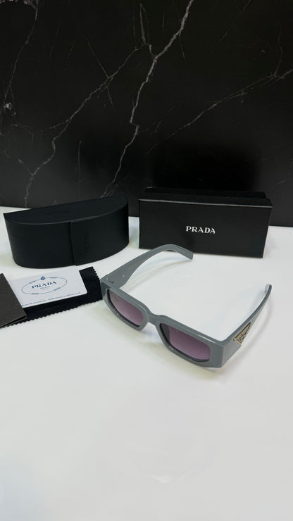 Prada gris