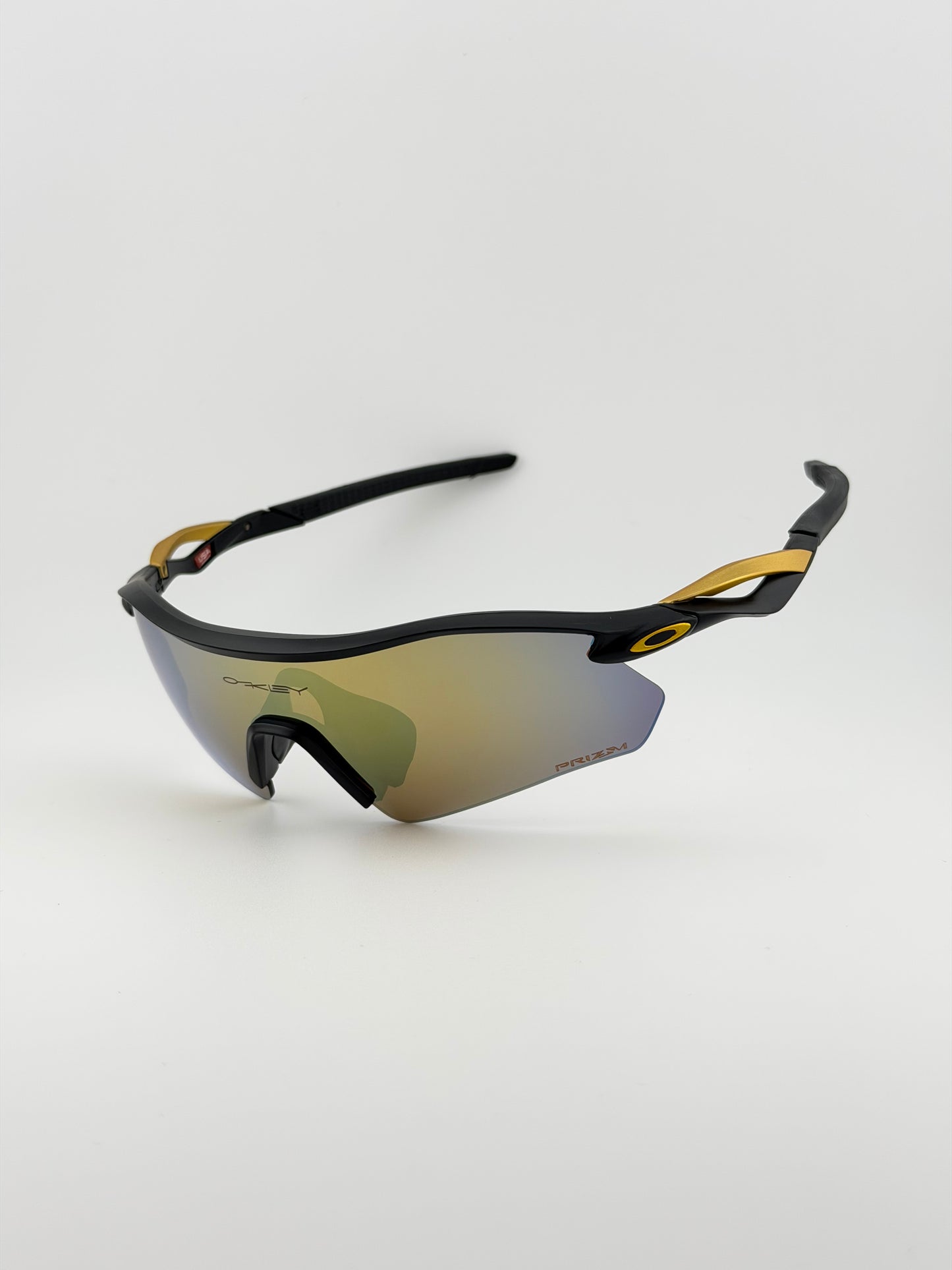 oakley RADAR PLATE NEGRA DORADA 1LENTE