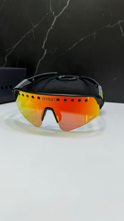 OAKLEY SUTRO SWEEP GRIS CON NEGRO