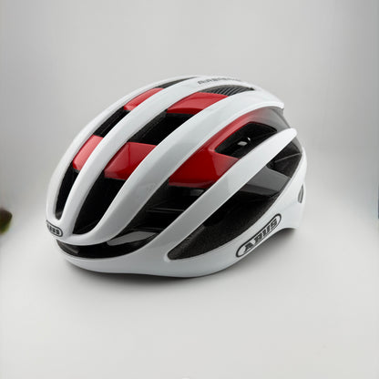 Casco blanco con rojo abus airbreaker