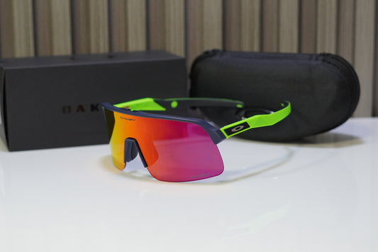 Oakley Sutro Sweep