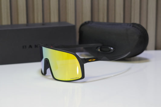 Oakley sutro negra dorado