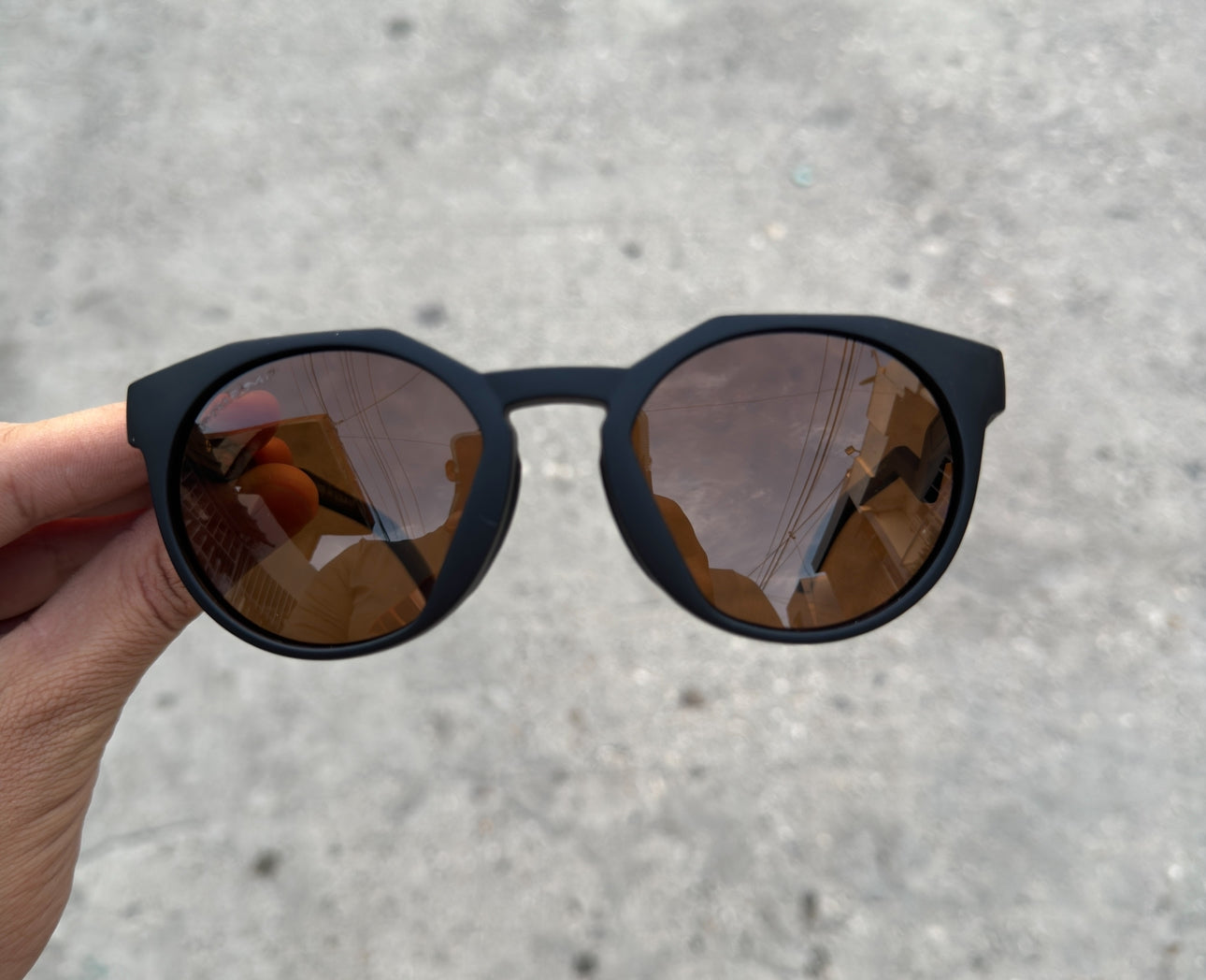 Gafas Oakley HSTN negra mate lente café prizm