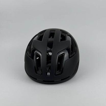 Casco negro Falconer