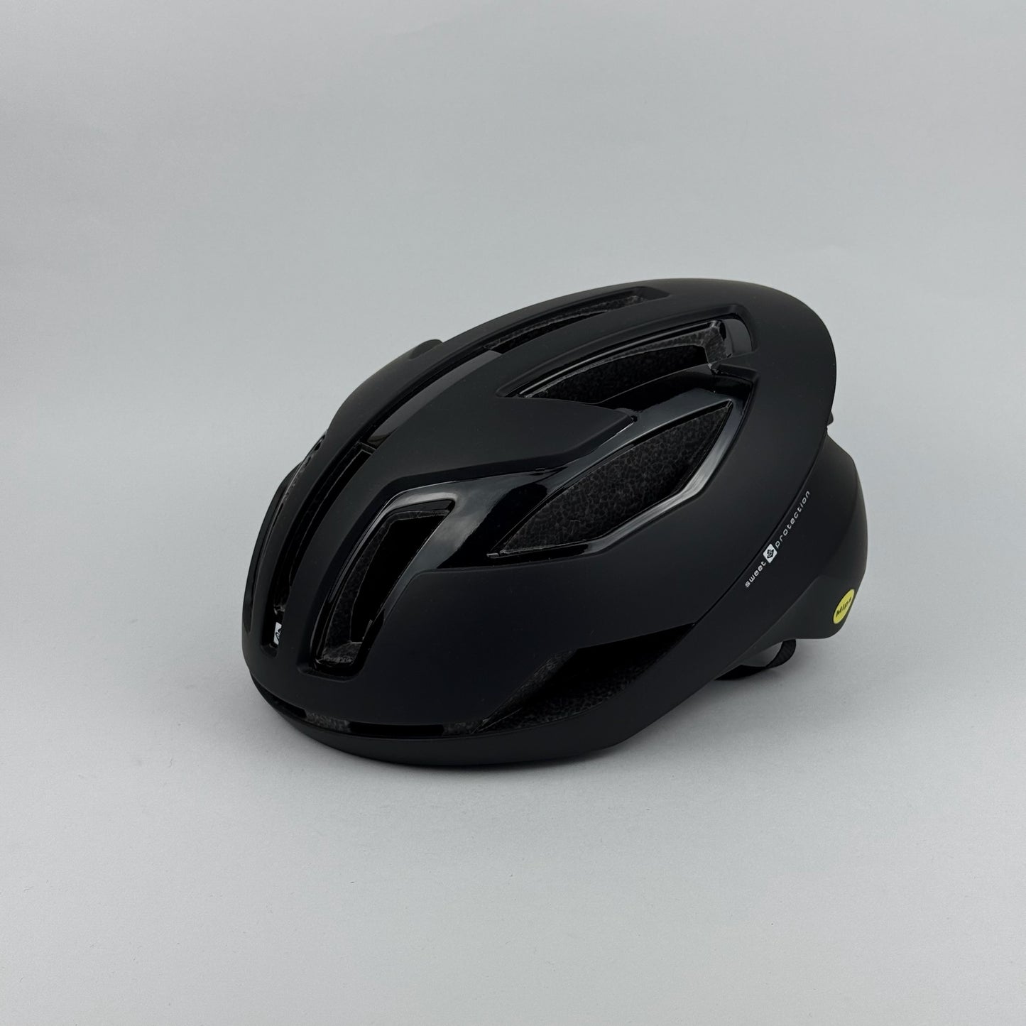 Casco negro Falconer