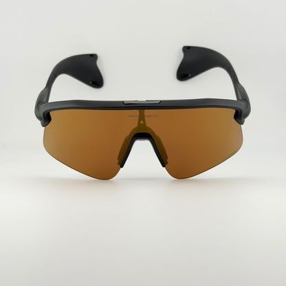 Gafa Oakley Stunt Devil negra dorada - Route Store Ctg