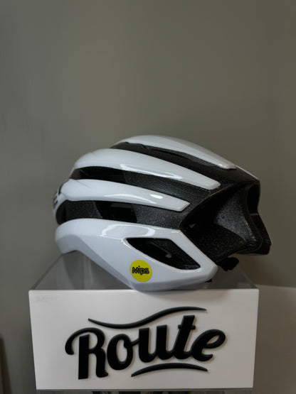 Casco MET blanco con negro brillante