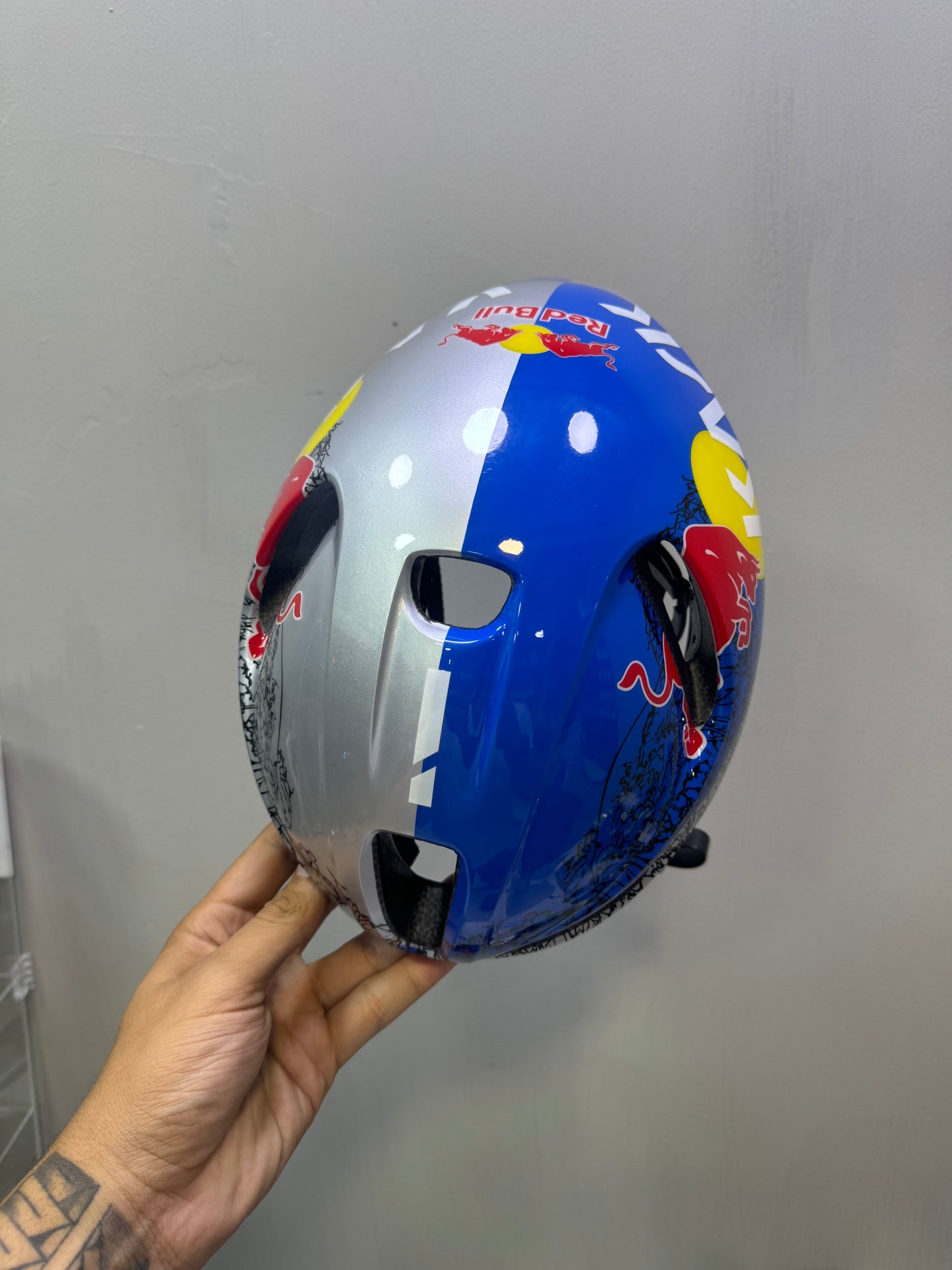 Casco utopía Redbull