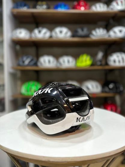 Casco PROTONE NEGRO BLANCO