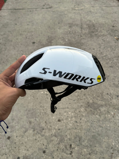 SWORKS EVADE 3 BLANCO CON NEGRO BRILLANTE